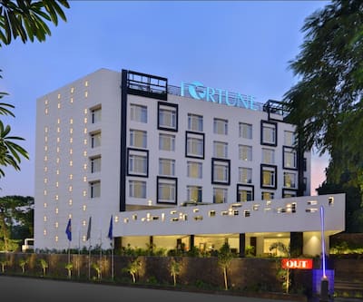 https://imgcld.yatra.com/ytimages/image/upload/t_hotel_yatra_city_desktop/v1482399659/Domestic Hotels/Hotels_Bhubaneshwar/Fortune Park Sishmo/Overview.jpg